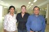  28 de septiembre de 2004 

A Minatitlán Veracruz viajó Enrique Huízar y fue despedido por Yolanda y Yemile Huízar.