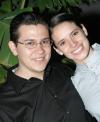  03 de octubre de 2004

Vivian Contreras Calderón y Leopoldo E. Olvera Ávila disfrutaron de una despedida de solteros