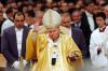 Además, los cardenales, obispos, sacerdotes y delegados de los países que participan en el Congreso le enviaron una carta de felicitación al pontífice, señaló el cardenal canadiense Marc Ouellet, arzobispo de Québec, durante una misa.

'Los cardenales, obispos y delegados nacionales que participamos en esta reunión le enviamos una carta de felicitación a su Santidad por sus 26 años de pontificado', dijo.

Los cardenales y obispos que participan en el CEI, como el mexicano Norberto Rivera, el italiano Angelo Scola y el nigeriano Francis Arinze, dijeron para EFE que esperan que Juan Pablo II 'recupere pronto su salud' y evitaron hablar de la sucesión papal.