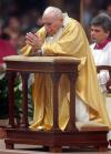 Además, los cardenales, obispos, sacerdotes y delegados de los países que participan en el Congreso le enviaron una carta de felicitación al pontífice, señaló el cardenal canadiense Marc Ouellet, arzobispo de Québec, durante una misa.

'Los cardenales, obispos y delegados nacionales que participamos en esta reunión le enviamos una carta de felicitación a su Santidad por sus 26 años de pontificado', dijo.

Los cardenales y obispos que participan en el CEI, como el mexicano Norberto Rivera, el italiano Angelo Scola y el nigeriano Francis Arinze, dijeron para EFE que esperan que Juan Pablo II 'recupere pronto su salud' y evitaron hablar de la sucesión papal.