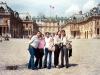 Martha, Ana y Lupita Ochoa Valdés acompañadas por sus papás, Jesús Ochoa y Ana María de Ochoa, visitaron recientemente el Palacio de Versalles en París, Francia.