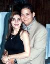 José Ignacio  Elósegui y Lorena de la Garza celebraron 15 años de casados.