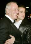 Bruce Willis, se interpreta a sí mismo en la película.