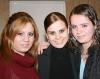 10 de diciembre de 2004
Susy y Paty Salum Castillo acompañaron a su hermana Brenda Salum, en su última despedida de soltera