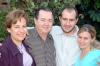 13 de diciembre de 2004


Omar Gutiérrez, celebró su cumpleaños que le ofrecieron, su esposa, Lupira Leal de Gutiérrez, y sus hijos Omar y Ana Cecy Gutierré Leal