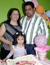 Luis Ernesto Burciaga Luna en compañía de su familia, en la fiesta infantil que le ofrecieron para festejarlo por sus ocho años de vida.