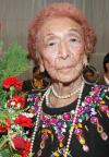 Con motivo de su 80 aniversario de vida, la señora María Isabel Escobar Rendón, disfrutó de una fiesta organizada por  sus hijos y demás familiares .