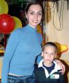 18 de diciembre de 2004


Valente Saavedra Fernández disfrutó de una fiesta infantil que le  organizó su mamá, Diana Fernández Lucero, por su octavo cumpleaños.
