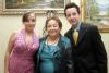 19 de diciembre de 2004


Rosita de Zermeño, con sus hijos María Rosa y Ángel de Jesús, en un agradable convivio