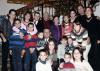 Don Armando Martínez y Doña Leticia Alcázar de MArtínez etuvieron acompañados de sus hijos, hijos políticos y nietos, en la tradicional cena de Navidad.