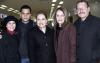 26 de diciembre de 2004

Mary Martínez y Héctor Jared viajaron a Tijuana; fueron despedidos por la familia Jacobo Rivera.