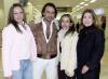 16 de enero de 2005

 Liliana Acuña y Lily  Villa  viajaron a León, Guanajuato y  fueron despedidos por Fernando Villa.