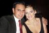 24 de enero de 2005

Luis Enrique Parra Caballero y Juana  María  Tijerina Maldonado disfrutaron de una despedida de solteros, que le organizaron sus familiares y amigos por su próxima boda