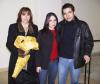 28 de enero de 2005

Victoria y Elmer Nevárez  viajaron al DF y fueron despedidos por su mamá