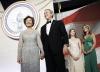 Los bailes de gala coronaron las ceremonias de investidura del presidente de Estados Unidos, George W. Bush, en una ciudad desbordada por la presencia policial y dominada por un desenfrenado entusiasmo republicano.
