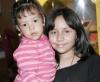 La pequeña Melani Villarreal Pineda celebró sus segundo cumpleaños acompañada por su hermana Estefanía.