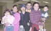 05 de marzo 
Lorena Arias y Michel Arias viajaron al DF y los despidieron Mónica, Paco y Yaneth.