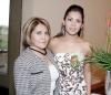 09 de marzo 

La futura novia junto a su mamá, Sra. Luzma Olvera de Castro.