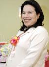 Brenda Cortázar y Adriana Carrasco le organizaron una fiesta de regalos a Yelene Carrasco de Padilla, en honor del bebé que espera.