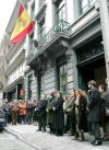 También el presidente de la Comisión Europea, José Manuel Durao Barroso, llamó a combatir el terrorismo 'con la ley y dentro de la ley', en el respeto escrupuloso de los derechos fundamentales.