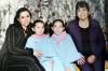 Paty Romo y sus hijas Alice y Daniela Prieto en compañía de Alicia Galeana de Romo.
