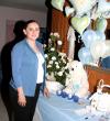 Carmen María Pérez de Alanís recibió lindos regalos en la fiesta de canastilla que le prepararon sus familiares en honor al bebé que espera.
