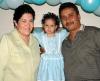 25 de marzo 

Fátima Lizeth Mena Dorado festejó cu tercer cumpleaños y sus papás, Sergio Mena y Guadalupe Dorado, le prepararon una merienda