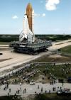 El remozado transbordador fue instalado en la rampa de lanzamiento del Centro Espacial Kennedy, de Cabo Cañaveral (Florida).