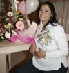 Sarah de los Santos de Rodríguez espera el nacimiento de su bebé motico por el que le ofrecieron una fiesta de canastilla.
