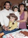 Con motivo de su tercer cumpleaños, Bryan Alejandro Orona fue festejado por su familia.
