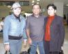 22 de abril
Enrique Huizar viajó a Veracruz y fue despedido por Yolanda Rayos y Emile Huizar.