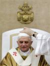 Benedicto XVI dijo que “la llamada de Pedro a ser pastor, que hemos oído en el Evangelio, viene después de la narración de una pesca abundante; después de una noche en la que echaron las redes sin éxito, los discípulos vieron en la orilla al Señor resucitado”.