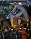 El conductor, que sólo tenía 11 meses de experiencia en su puesto, es una de las personas aún desaparecidas, pero parece que está vivo.