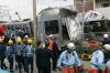 Entre hormigón y hierros retorcidos, quedó una decena de personas atrapadas, entre ellas las cuatro que  aún estaban vivas, indicaron los bomberos.