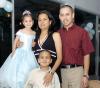 Jéssica Valenzuela Ramírez celebró su cumpleaños en compañía de su familia.