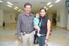 Karina Muñoz y su hija Ana Paula viajaron al DF y las despidió Alberto Muñoz.