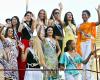 Las aspirantes a Miss Universo 2005, la española Verónica Hidalgo, lla suiza Fiona Hefti, la Sansalvadoreña Irma Dimas  y la rusa Natalia Nikolayeva saludan.