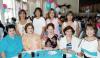 13 de mayo 

Martha Patricia Gaucín Castañeda, acompañada por sus amigas el día de su cumpleaños