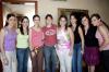 Lupita de Faudoa acompañada de sus hermanas Esperanza, Rogelio, Silvia, Angélica, Lourdes, Carmen y Cecilia Padilla Martínez en el festejo que le organizaron, con motivo de su cumpleaños.