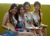 Participantes asiáticas de miss universo 2005: Yukari Kuzuya de Japón, So-Young Kim de Corea del Sur, Angela Gan de Malasia y Tao Si Yuan de China