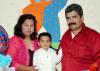 José Pablo Ramírez Armas recibió felicitaciones por su cumpleaños, aquí con sus papás, Susy Armas y Alejandro Ramírez.