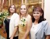 22 de mayo 


Vianey Patricia Soto Pérez recibió felicitaciones por su próximo enlace matrimonial.