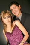 Enrique Iglesias y Anabel Allegre, captados en reciente convivio.JPG