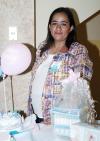 Lupita Hermosillo de Rubio, captada en la fiesta de regalos que le organizaron en honor del bebé que espera.