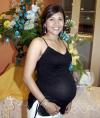 Blanca Peralta de Gallegos disfrutó de una fiesta de canastilla por el próximo nacimiento de su bebé