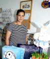 Brenda Román de Ortiz espera su primer bebé, que será niño.