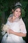 María Teresa Carrillo Díaz celebró sus quince años de vida, con una misa de acción de gracias, el sábado 9 de julio de 2005.