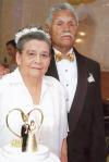 02 de julio 2005
Sr. J. Carlos Martínez Samaniego y Sra. Josefina Aguado.