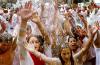 Dieron comienzo así ocho jornadas ininterrumpidas de fiesta en las que los toros, la música y la diversión en la calle serán, como cada año, los ingredientes imprescindibles de los Sanfermines.