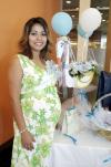 Diana Jazmín Zapata de Lesprón recibió lindos regalos, en la fiesta de canastilla que le ofrecieron por el próximo nacimiento de su bebé.